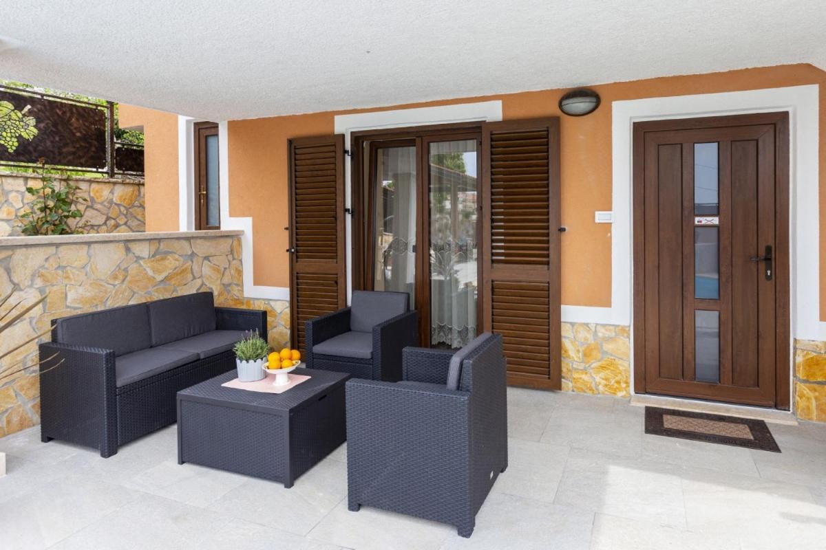 Villa Vita In Porec - Haus Fuer 6-8 Personen Kastelir Bagian luar foto